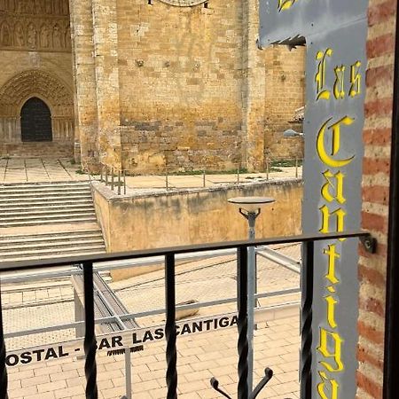 Las Cantigas Villalcázar de Sirga Exterior foto