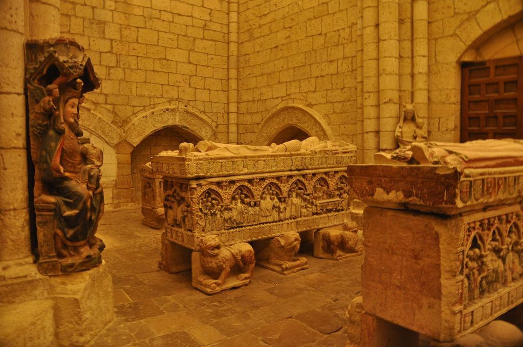 Las Cantigas Villalcázar de Sirga Exterior foto